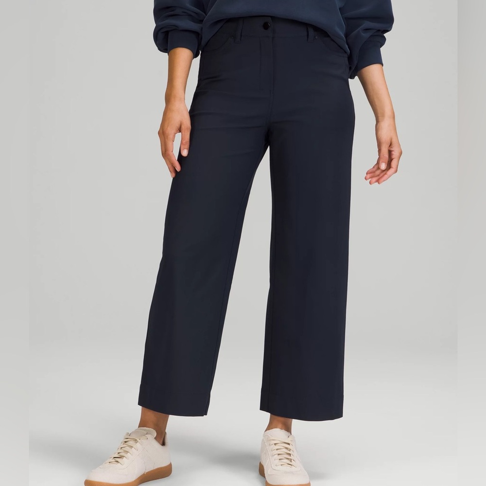 Lululemon City Sleek 5 Pocket Wide-Leg High Rise 7/8 Length Pants